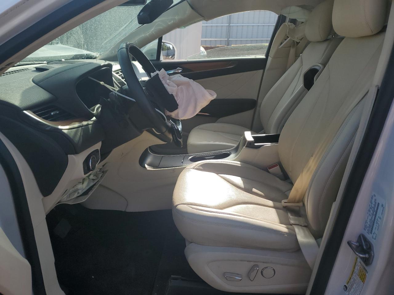 Lincoln MKC Reserve Image 4