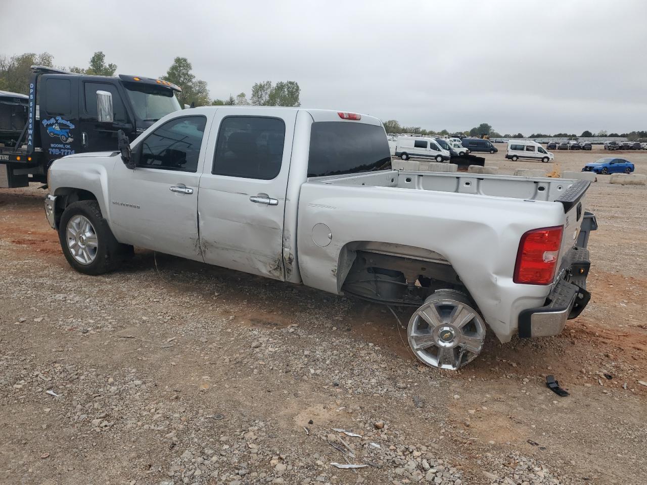 Chevrolet Silverado C1500 Lt Image 12