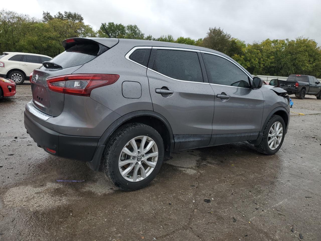 Nissan Rogue S Image 3