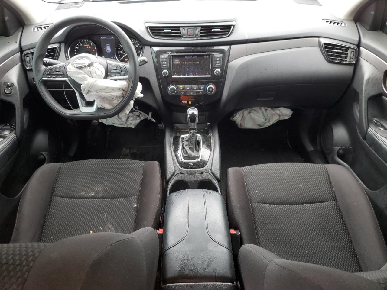 Nissan Rogue S Image 4