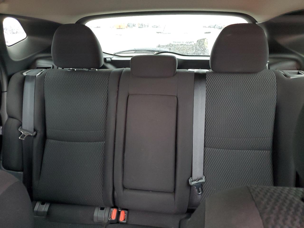 Nissan Rogue S Image 2