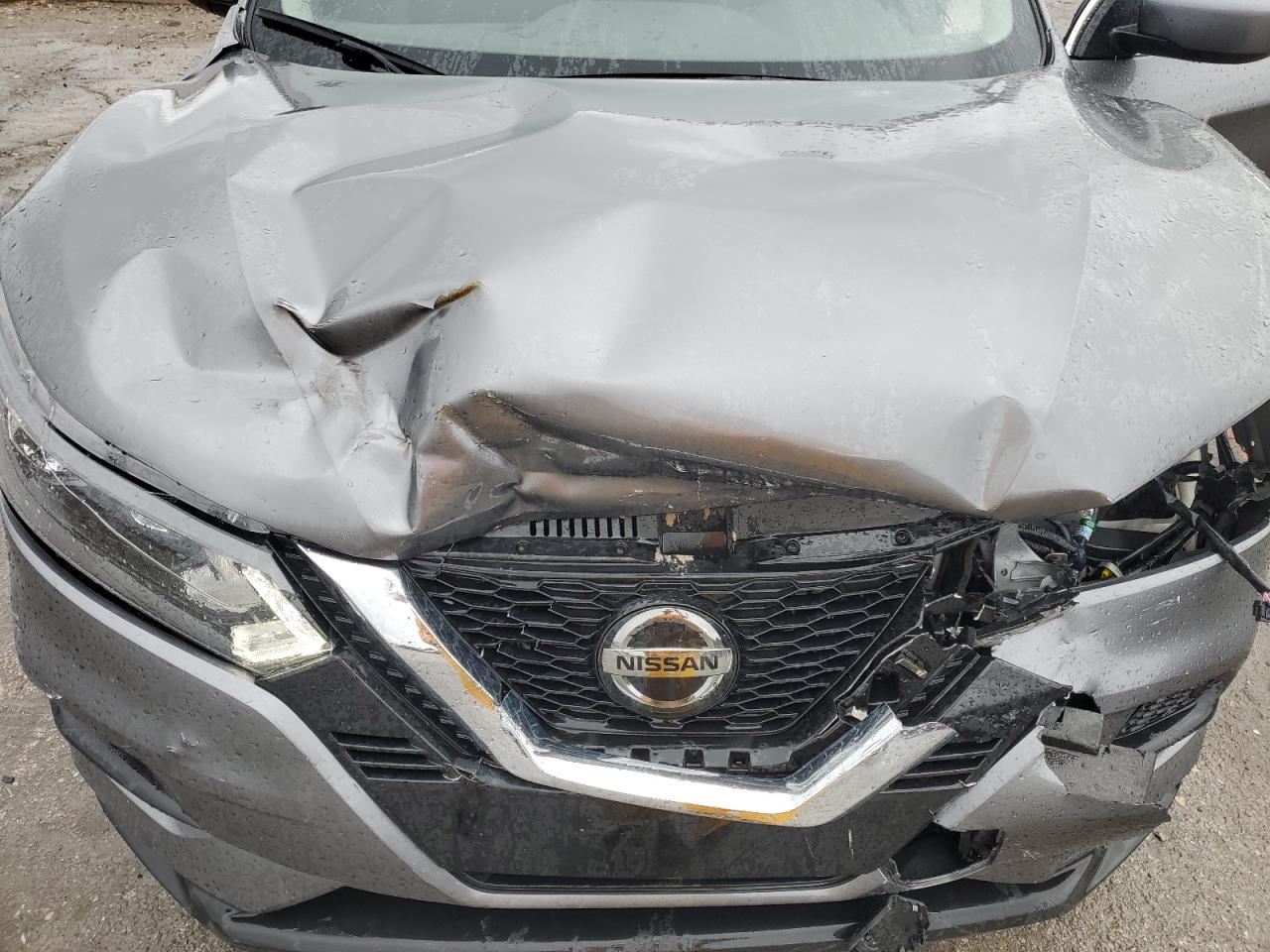 Nissan Rogue S Image 7