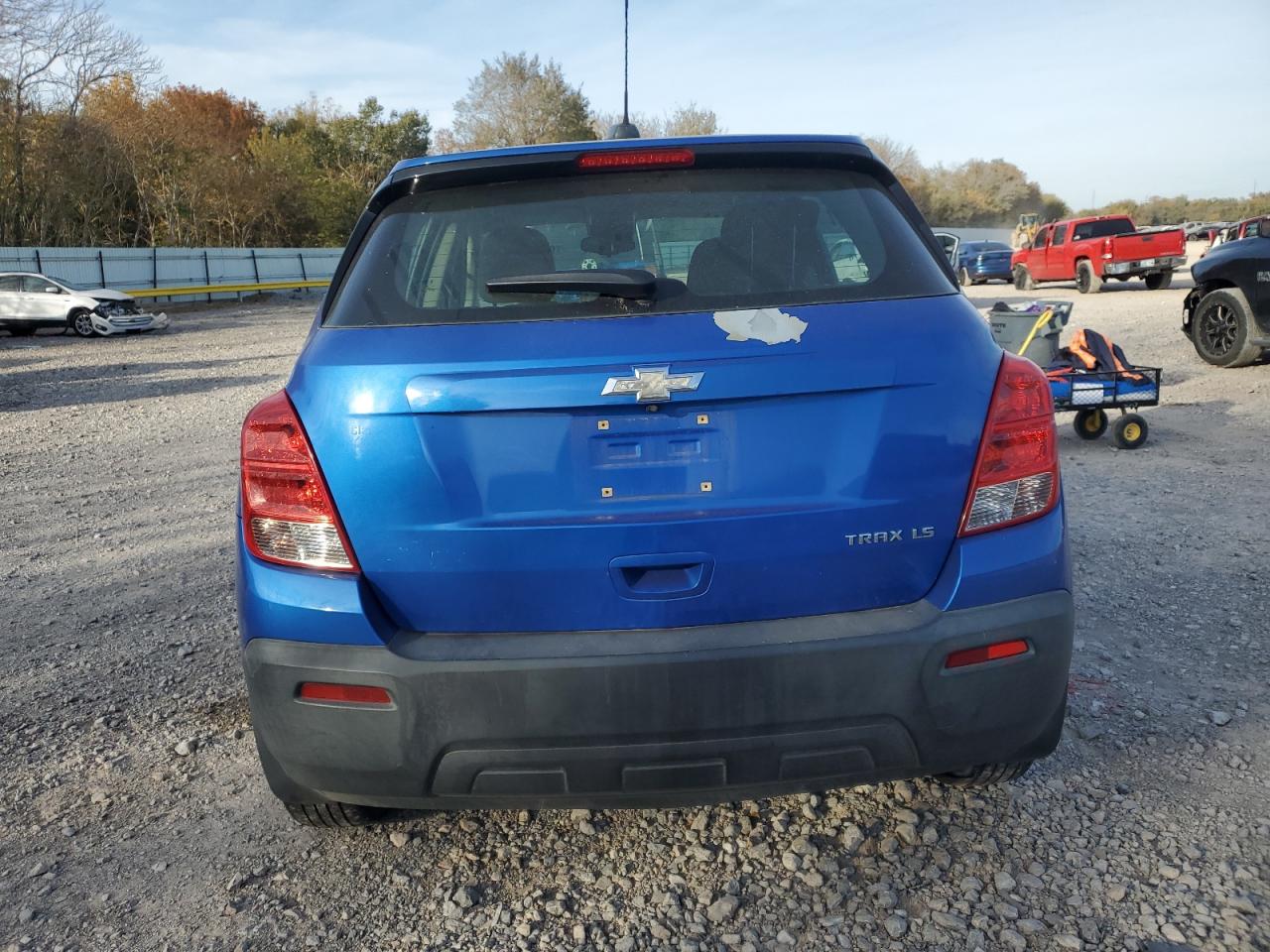 Chevrolet Trax Ls Image 3