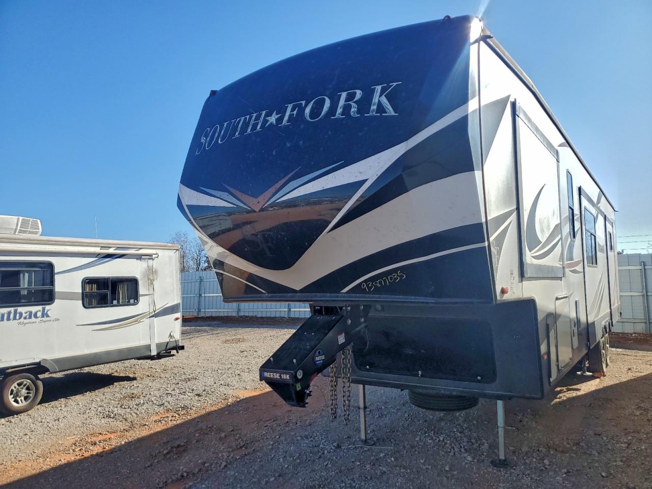 Crui 5thwheel Image 6