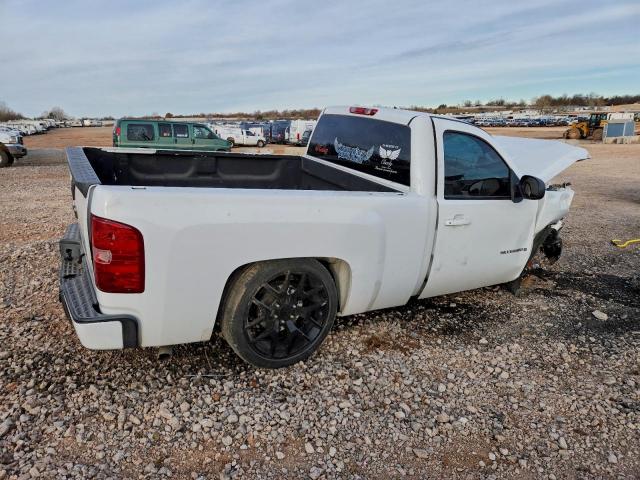 Chevrolet Silverado C1500 Image 2