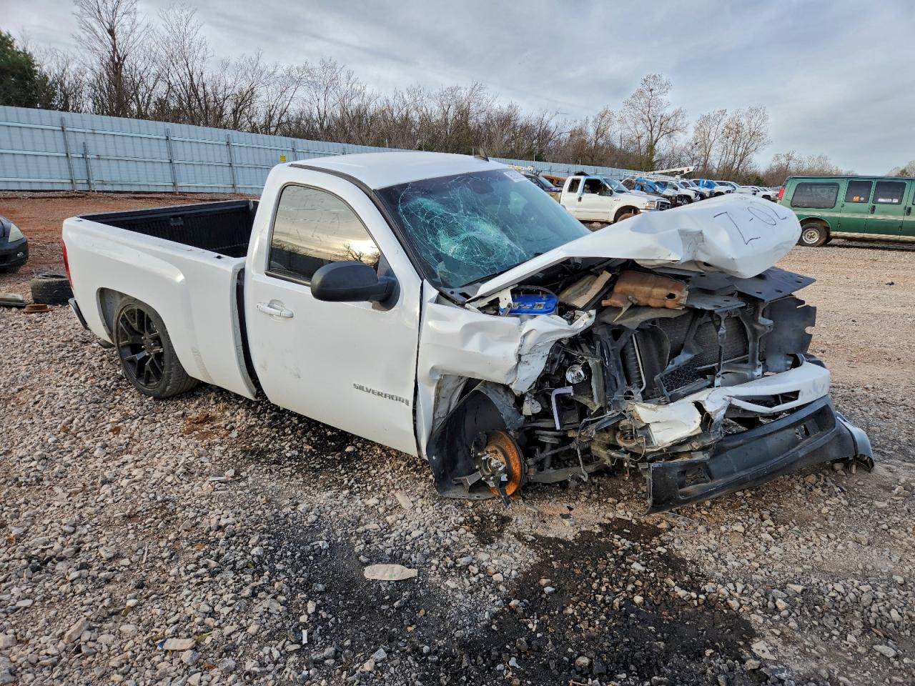 Chevrolet Silverado C1500 Image 8