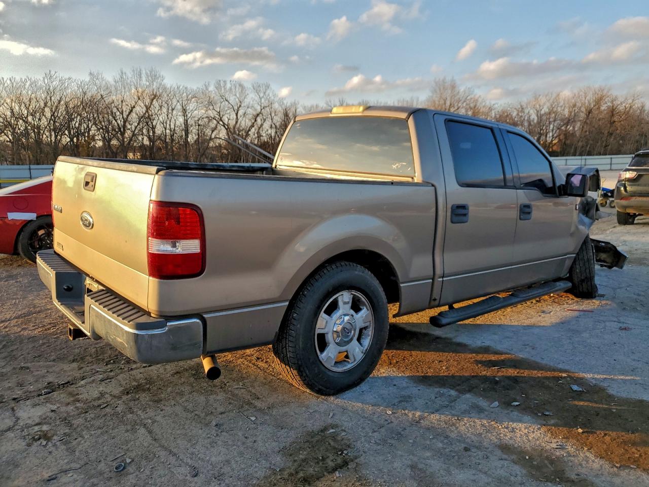 Ford F-150 Supercrew Image 4