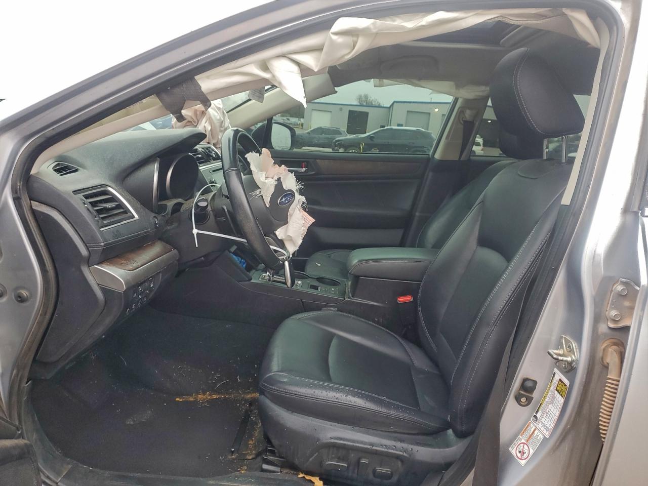 Subaru Outback 2.5i Limited Image 9