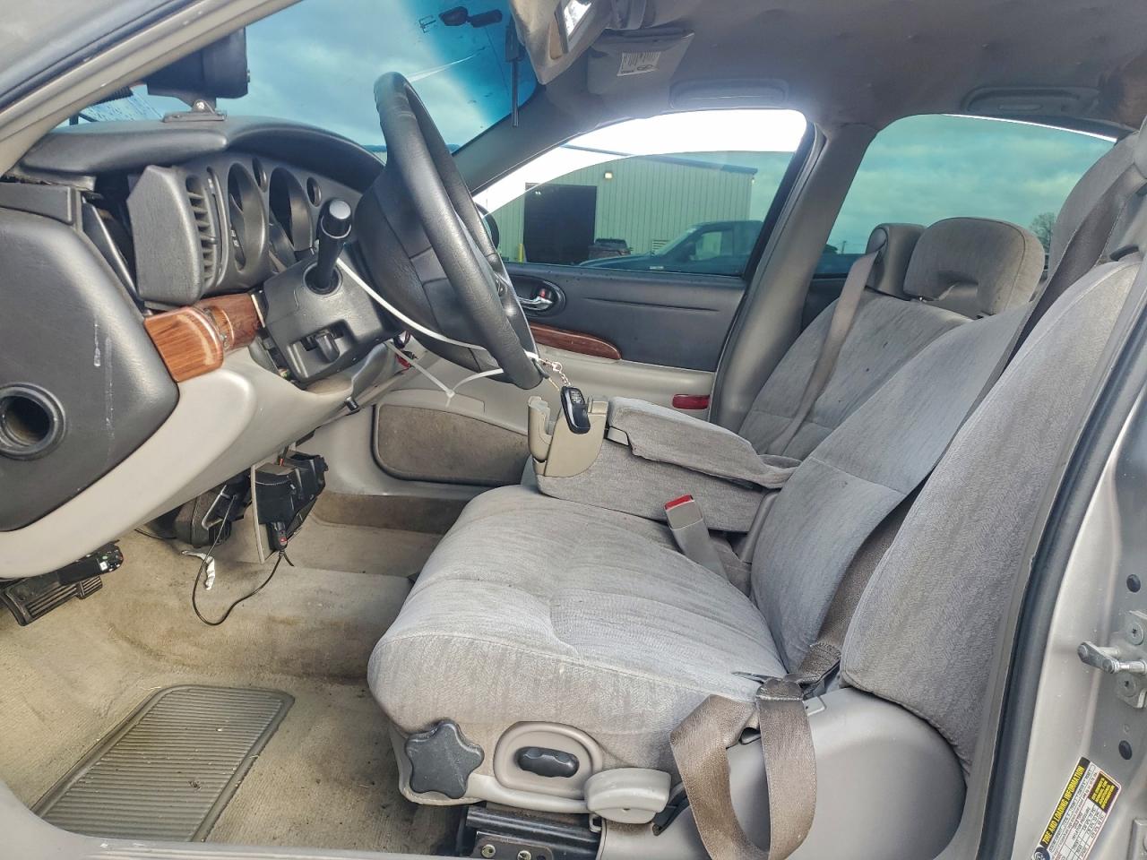 Buick LeSabre Custom Image 11