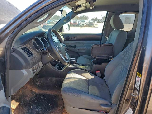 Toyota Tacoma Access Cab Image 4