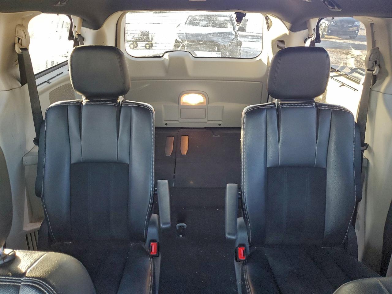 Dodge Caravan Sxt Image 8