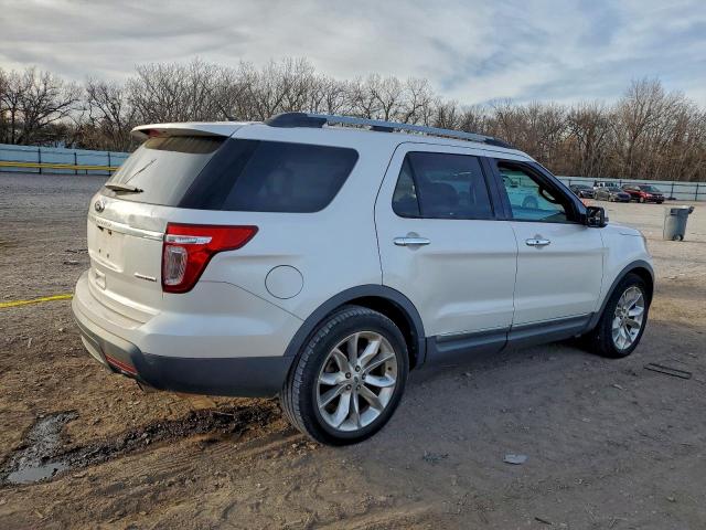 Ford Explorer Limited Image 9