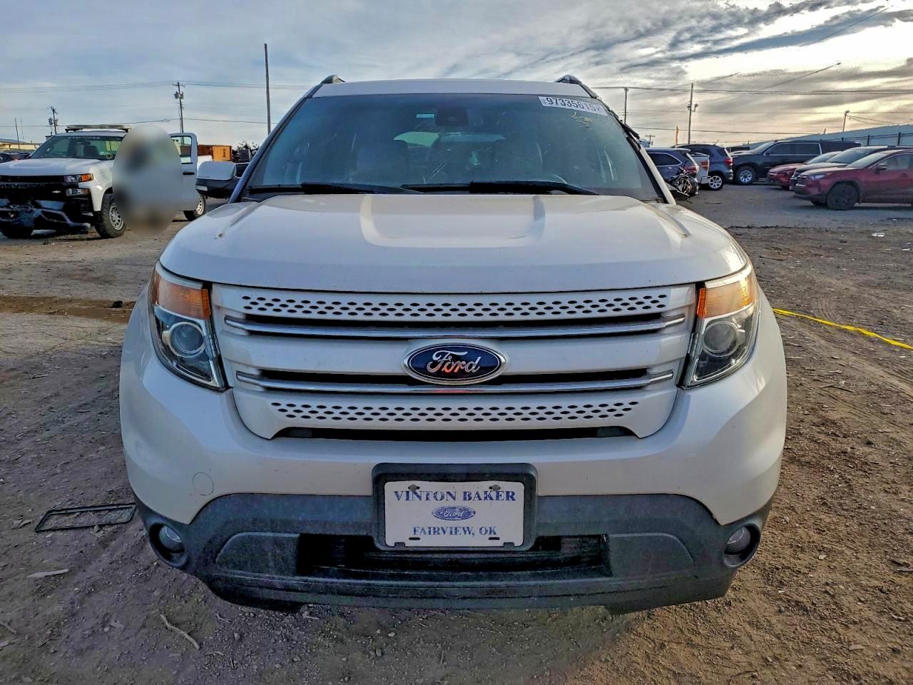 Ford Explorer Limited Image 10