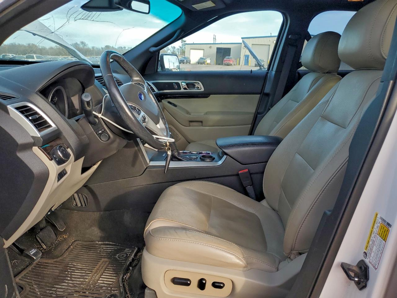 Ford Explorer Limited Image 2