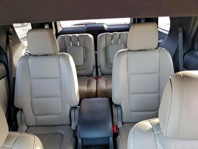 Ford Explorer Limited Image 3