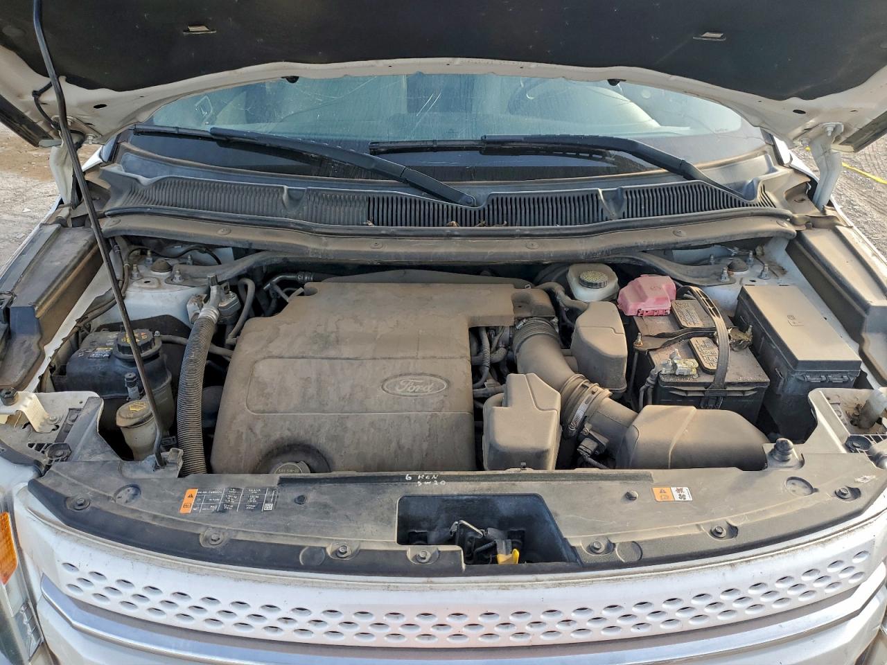 Ford Explorer Limited Image 8