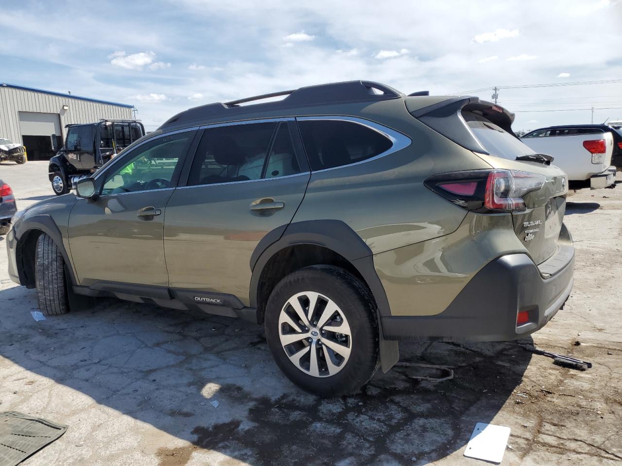 Subaru Outback Premium Image 13
