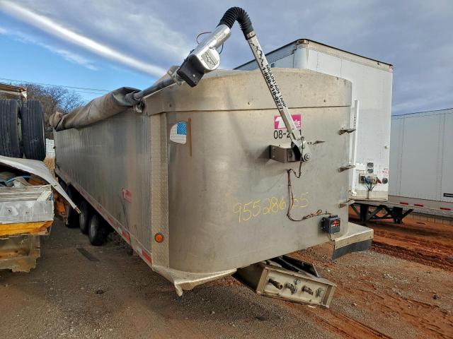  Salvage Trav Trailer