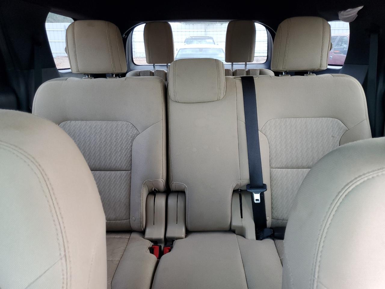 Ford Explorer Image 9