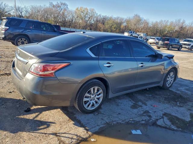 Nissan Altima 2.5 Image 3