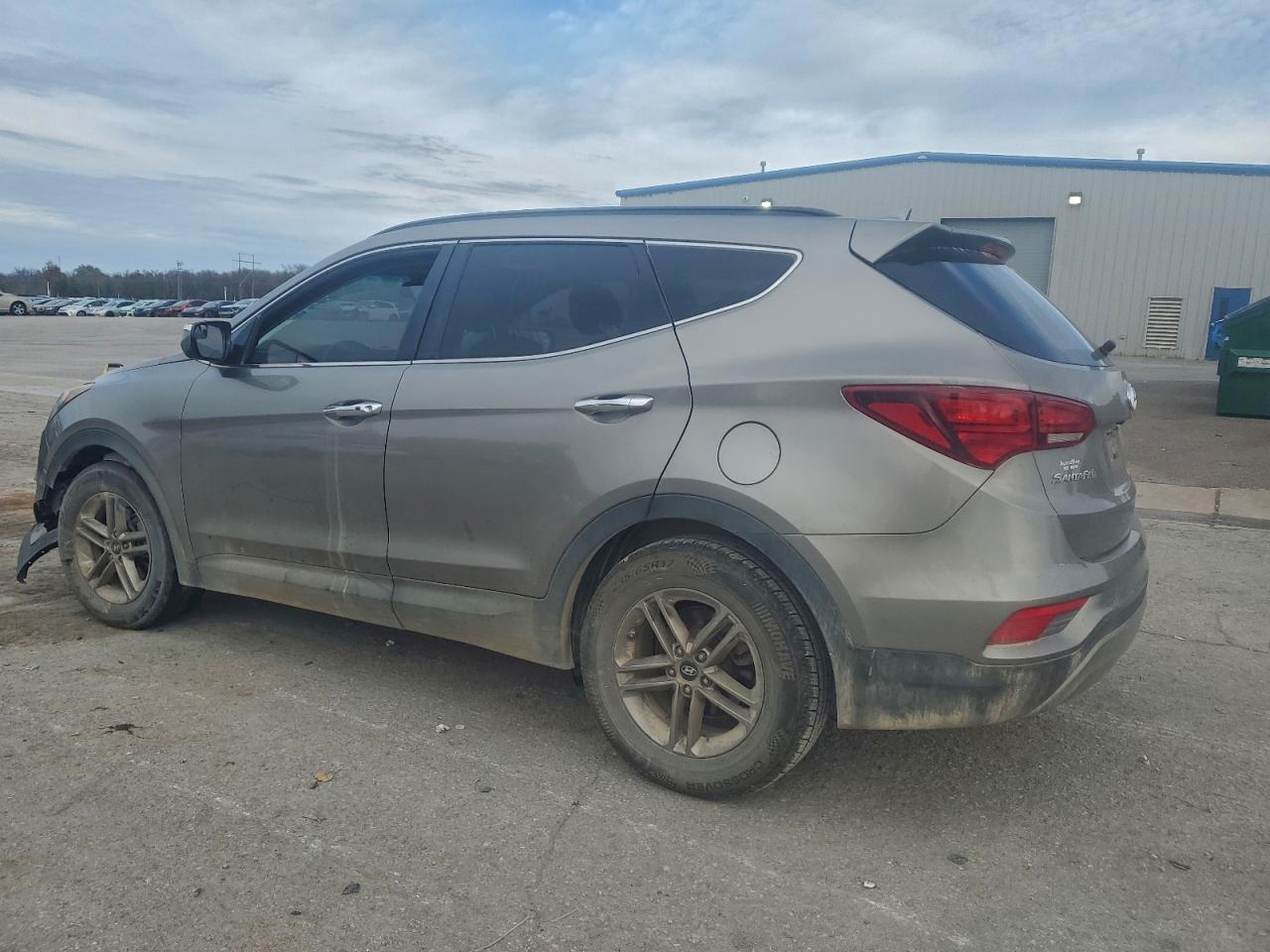 Hyundai SANTA FE Image 8