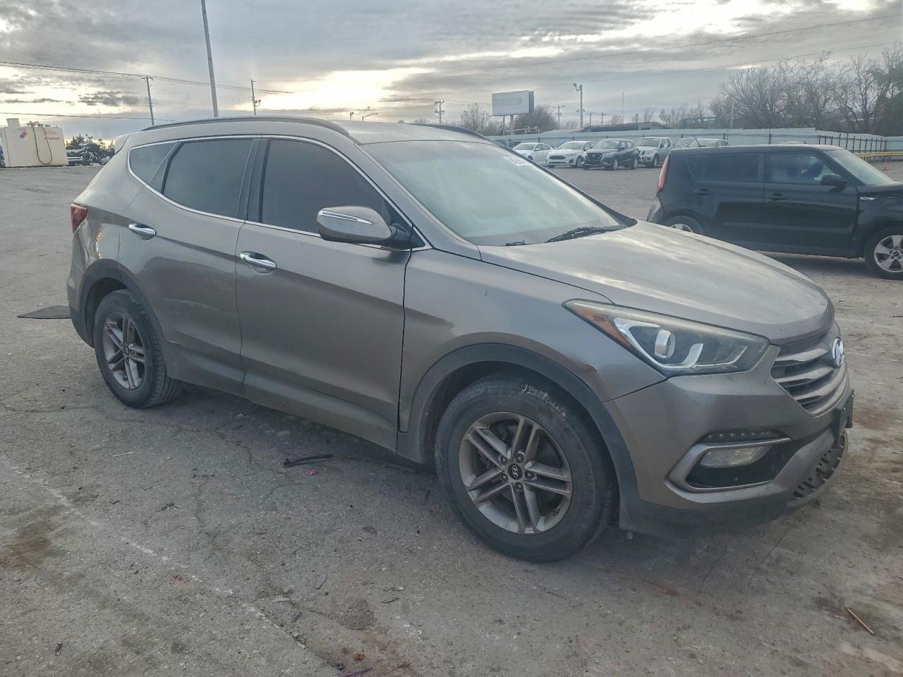 Hyundai SANTA FE Image 6
