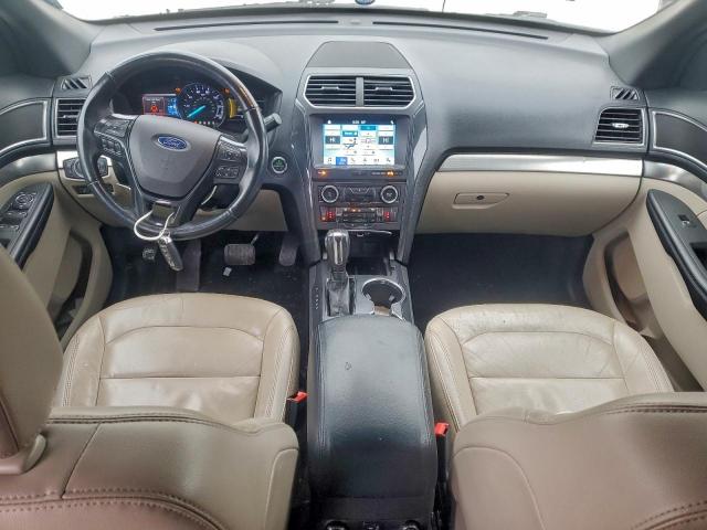 Ford Explorer Xlt Image 6