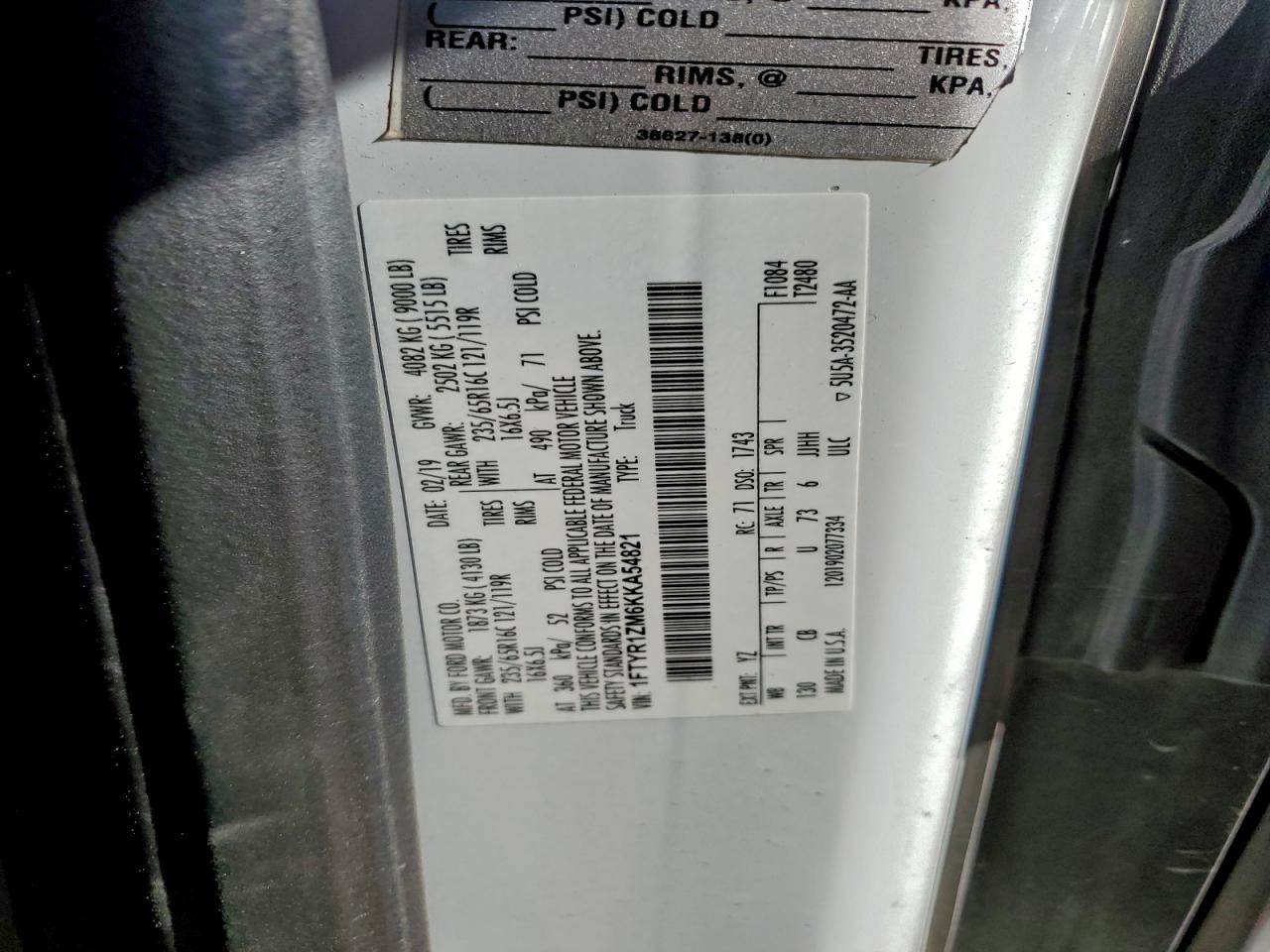 Ford Transit T-250 Image 12