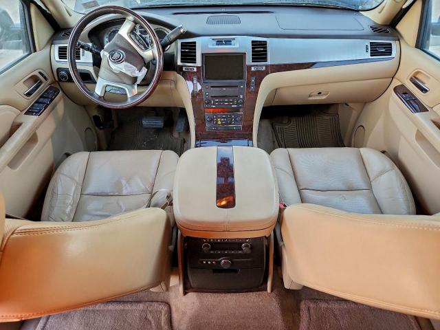 Cadillac Escalade Premium Image 9