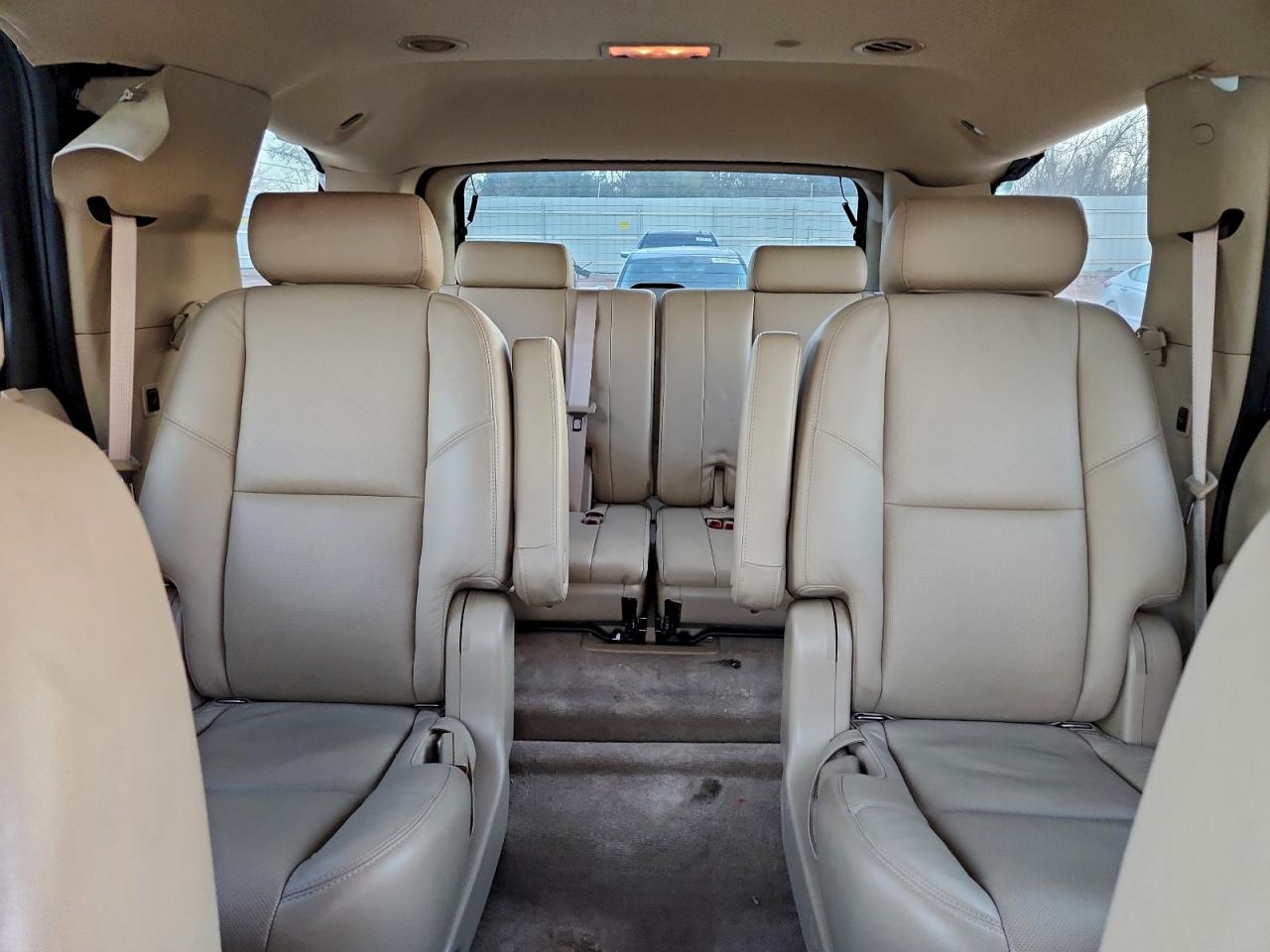 Cadillac Escalade Premium Image 8