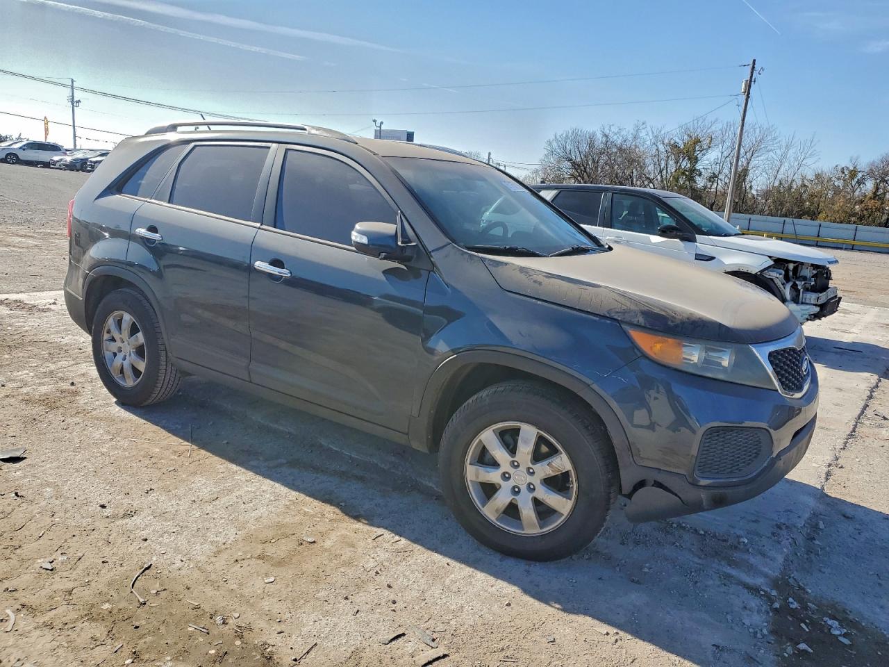 Kia Sorento Base Image 8