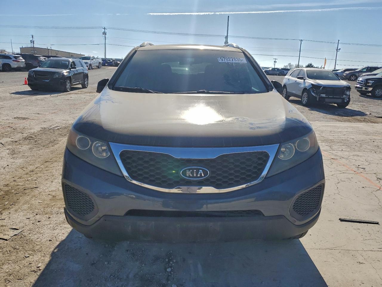 Kia Sorento Base Image 3