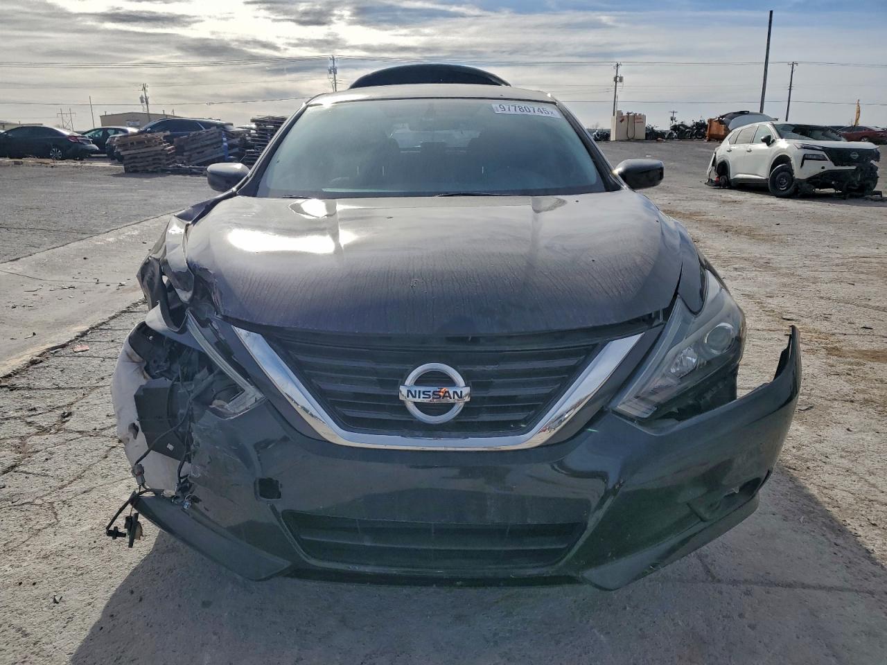 Nissan Altima 2.5 Image 10