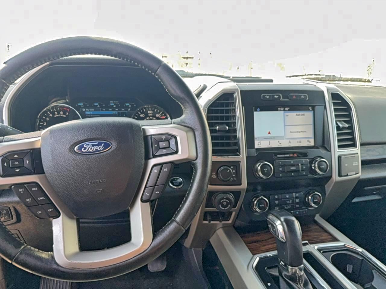 Ford F-150 Supercrew Image 4