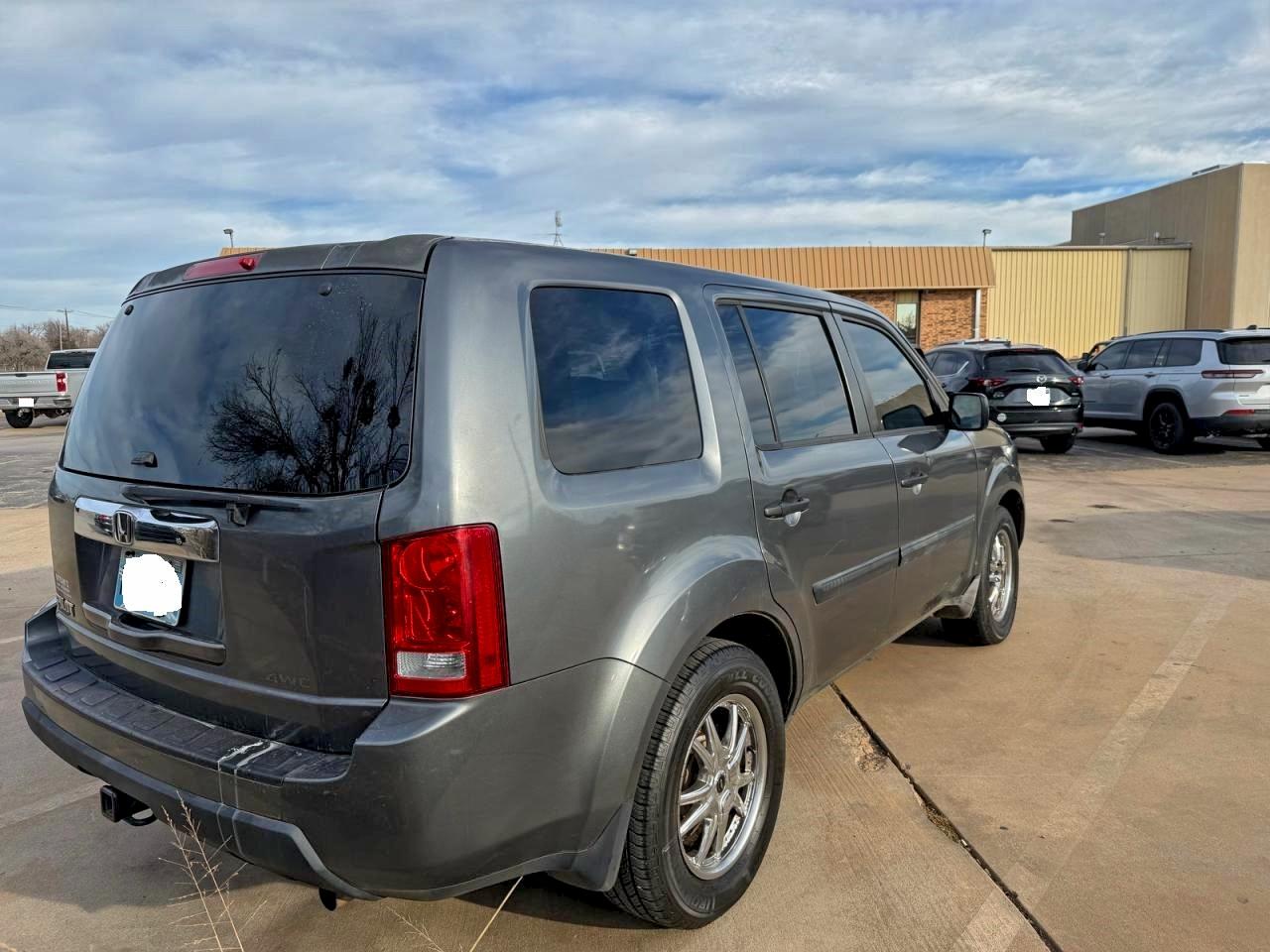 Honda Pilot Lx Image 3