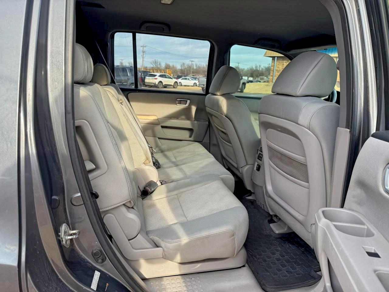 Honda Pilot Lx Image 5