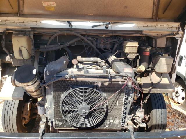 Freightliner Chassis M M Line Walk-in Van Image 4