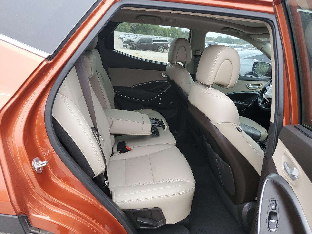 Hyundai SANTA FE Image 11