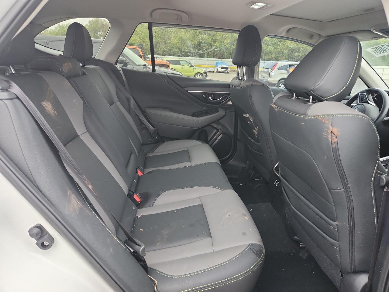 Subaru Outback Onyx Edition Image 10