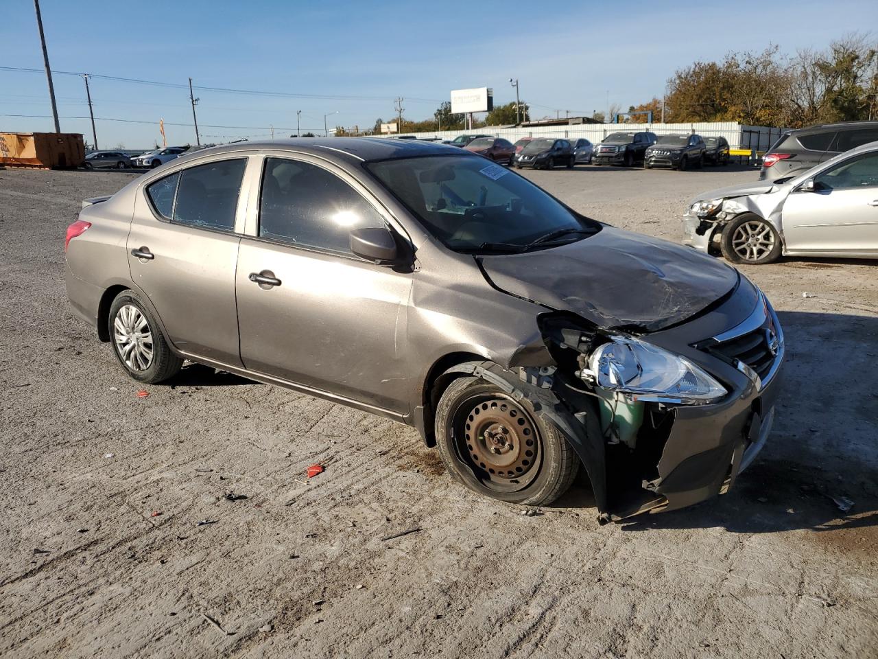 Nissan Versa S Image 8