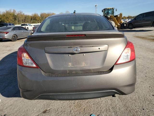Nissan Versa S Image 12