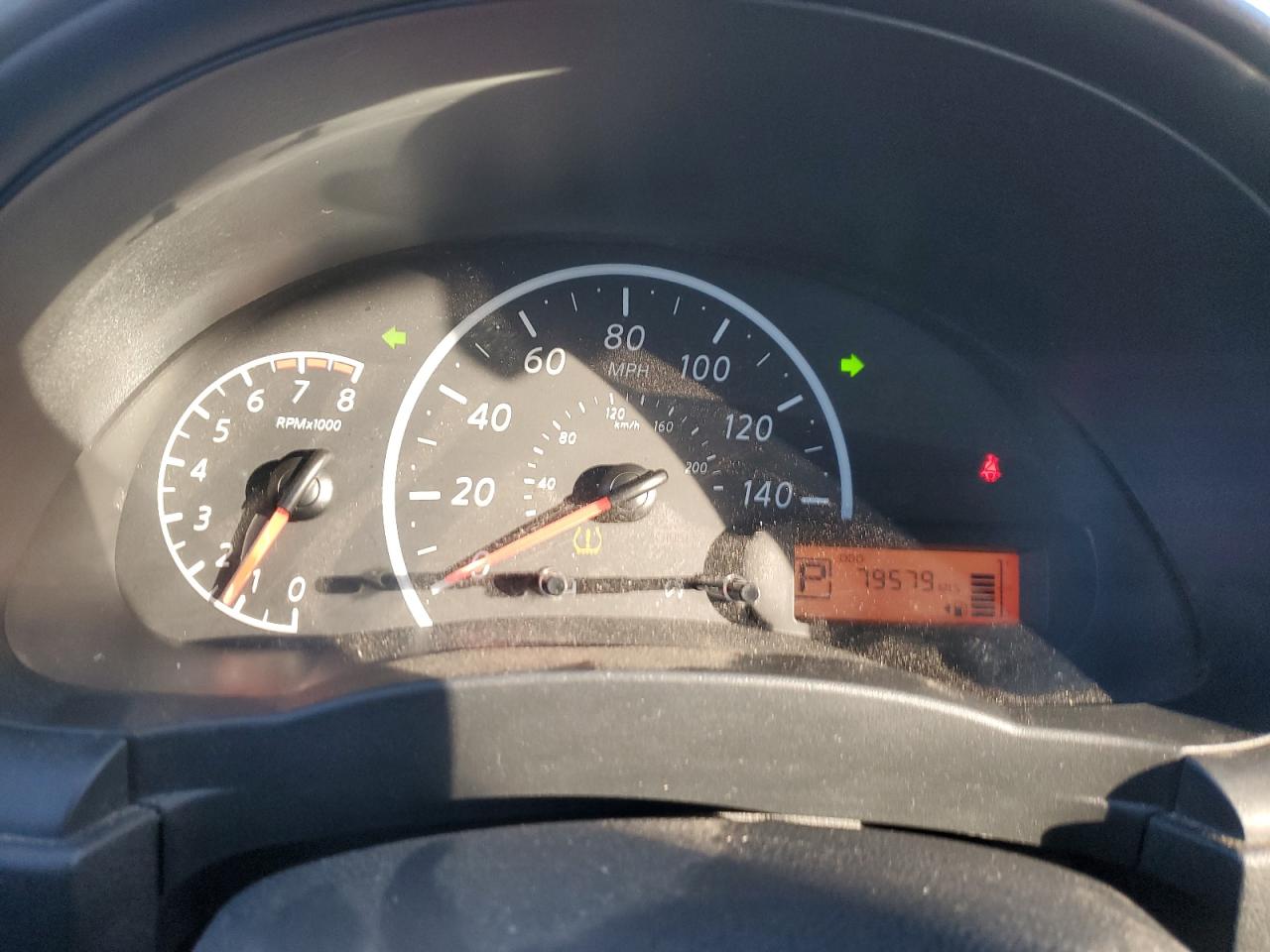 Nissan Versa S Image 6