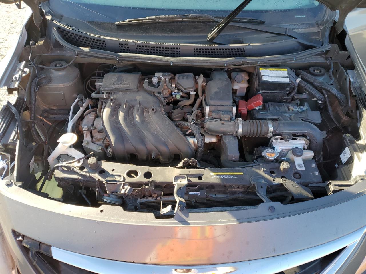 Nissan Versa S Image 2