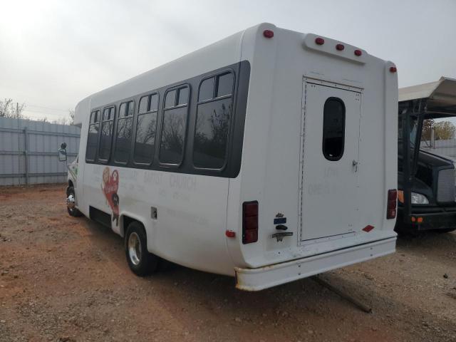 Ford Econoline E450 Super Duty Cutaway Van Image 6