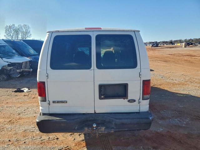 Ford E-250 E250 Van Image 3