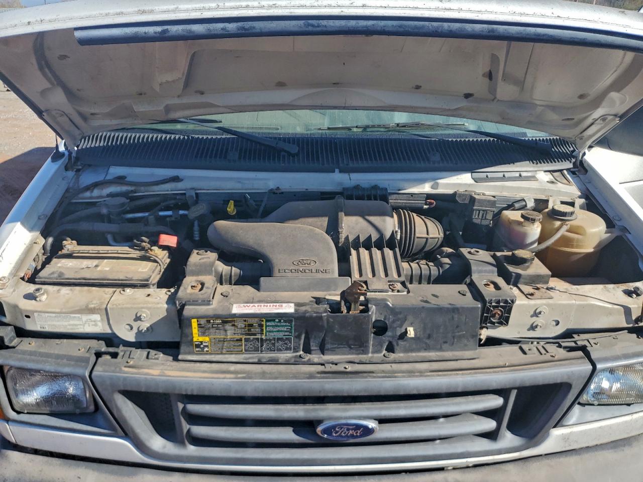 Ford E-250 E250 Van Image 12