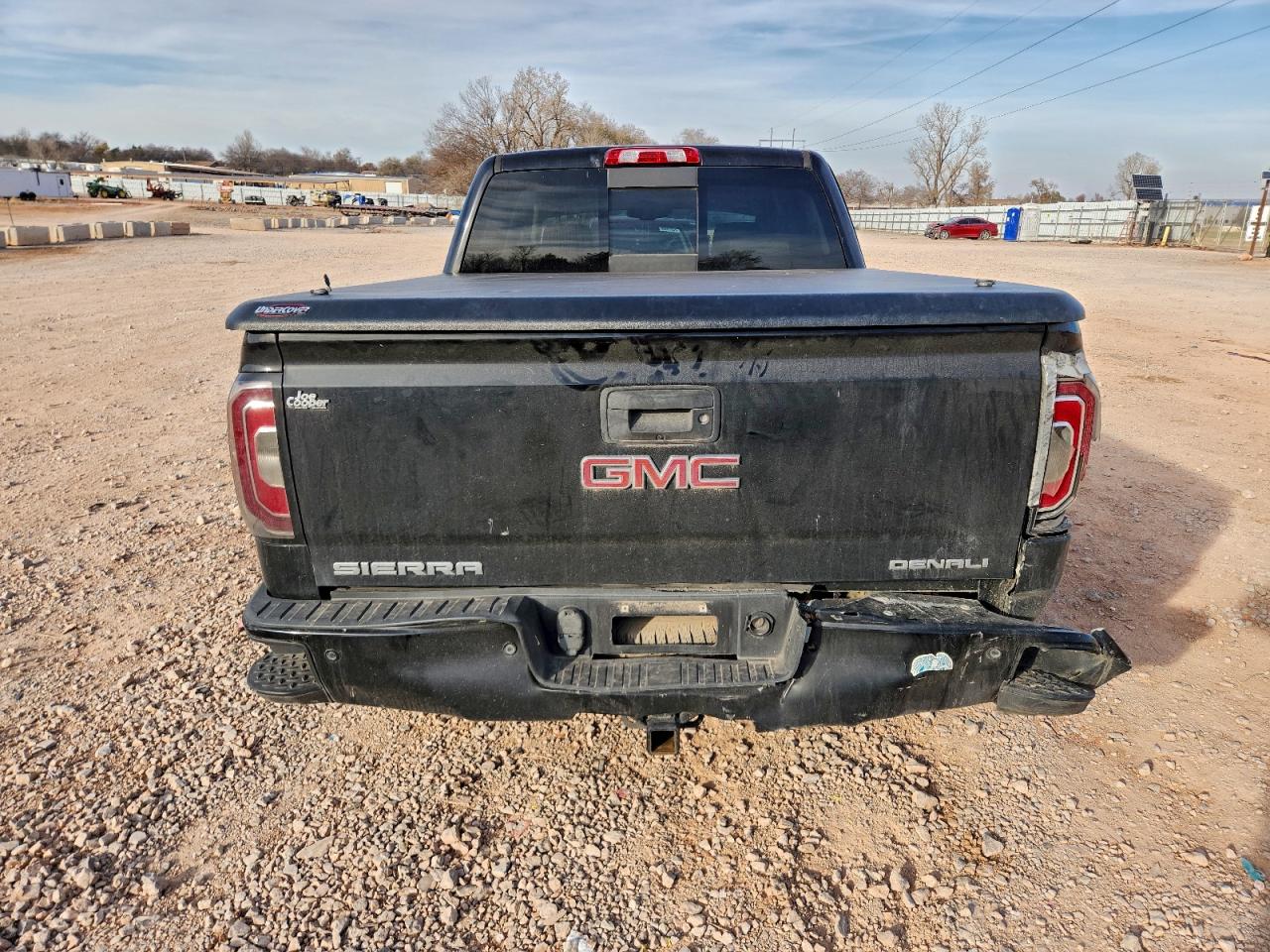 GMC Sierra K1500 Denali Image 12