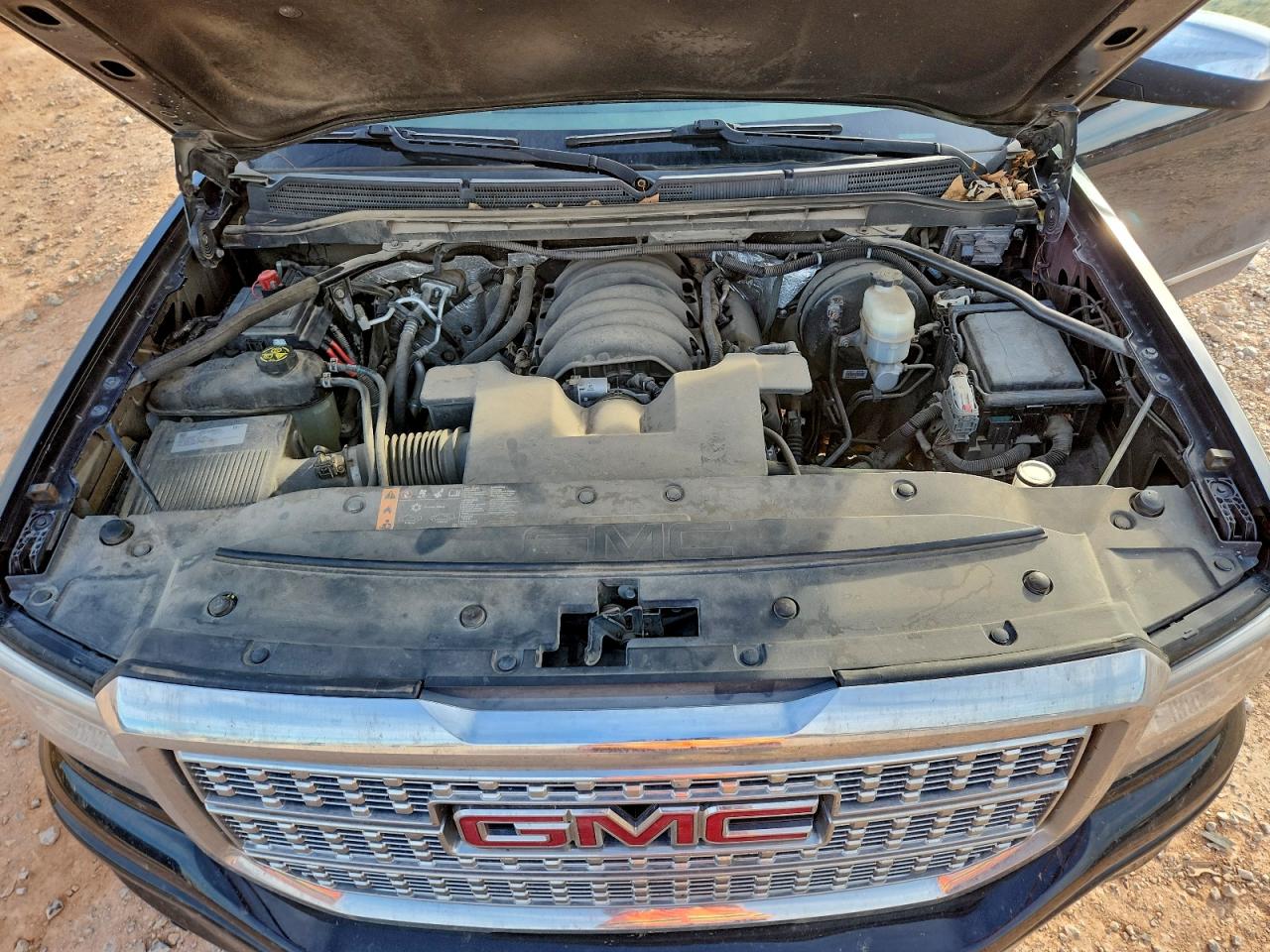 GMC Sierra K1500 Denali Image 6