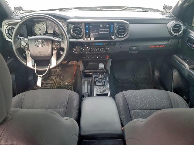 Toyota Tacoma Double Cab Image 4