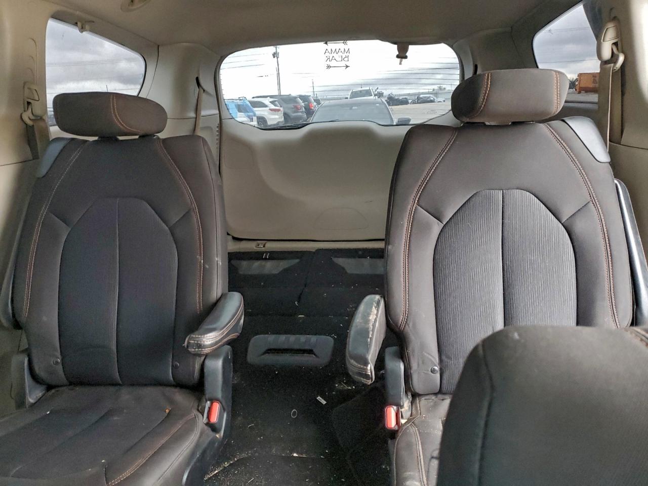 Chrysler Pacifica Lx Image 9